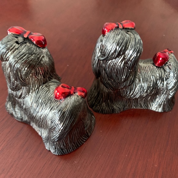 Decorative Salt and Pepper "Shih Tzu" doggie set - Picture 3 of 4